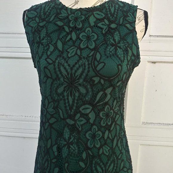 Sharagano Lace Overlay Holiday Sheath Dress Sz 4 - Picture 5 of 8